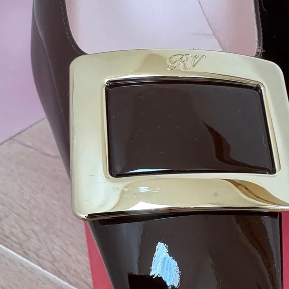 Roger Vivier Brown Pumps with Signature Buckle Sz 40 - Picture 2 of 9